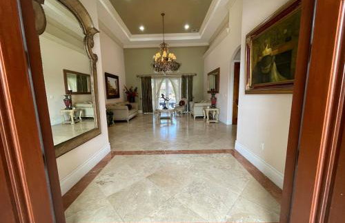 Miami Mansion for Groups Sleeps 12 - Foto 4