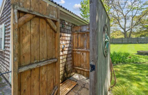 Cottage Oasis by Lake with Kayaks Fire Pit and a Huge Yard - Foto 22