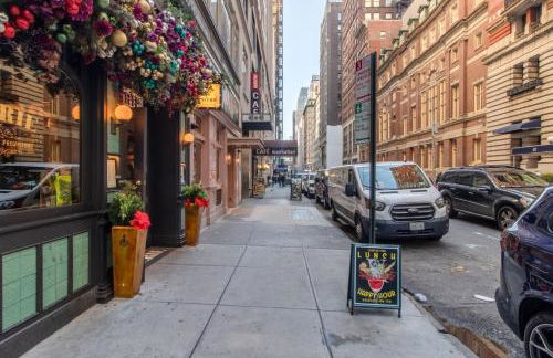 Blueground Midtown South rooftop nr Bryant Park NYC-2031 - Foto 26