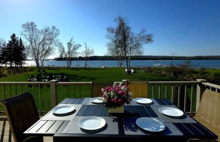 Summerside Cape on Crooked Lake ---Waterfront-Sunsets-Sleeps 12 - Foto 2