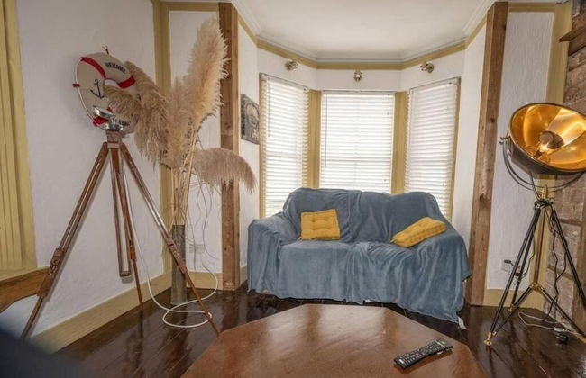 Quirky Apt - Sleeps 6 - Coastal Area - Parking - Foto 8