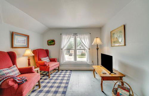 Spacious Vintage Gem with Sunroom in Manistee! - Foto 29