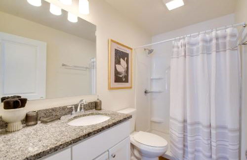 Near TBK Bank Sports Complex Quad Cities Townhome - Foto 16