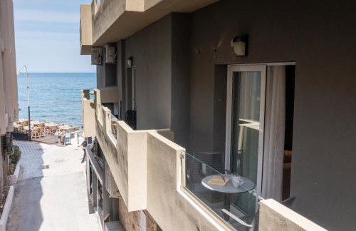 Hersonissos Beach Front Suites - Photo 46