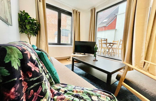 Luxury 2BR 1BA Near Fashion District by Oneluxstay - Foto 3