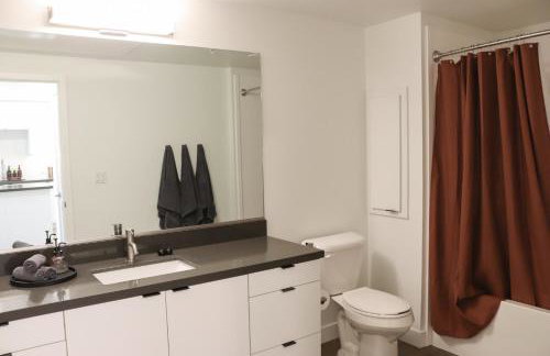 Resort-Style APT with Pool, Gym & Parking 10min to Disneyland - Foto 63