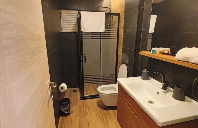 Hotel Majestik - Photo 39