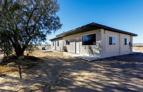 Mid-Century Magic with Mountain Views - Photo 32