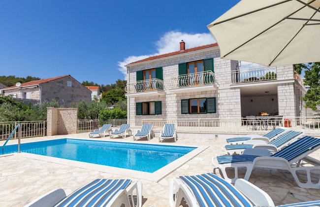 Villa in Sumartin Near the Beach & Ferry Port - Foto 22