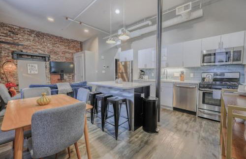 Unbeatable Location 4 bed Loft Parking Optional - Foto 1