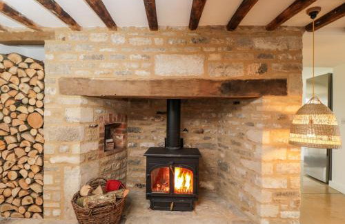 High Cogges Farm Holiday Cottages - Photo 7