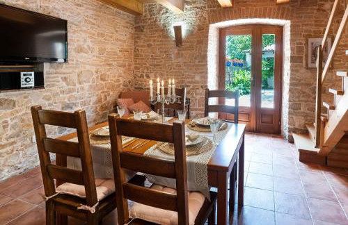 Traditionelle Steinfinca mit Spielbereich, Babybett, Waschmaschine, Liegen - Foto 8