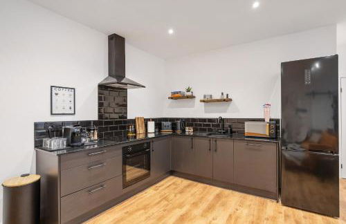 Elevated Escape - Hot tub, sauna, rooftop terrace - Foto 8