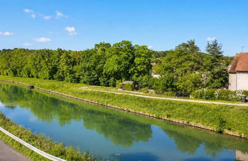 Fil de l'eau Grand T2 rénové - Commerces à pied - Foto 8