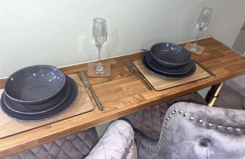 Cardiff Coach House with Hot Tub & Log Fire - Foto 18