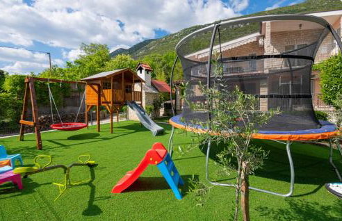 Family Jelavić Holiday House - Photo 8