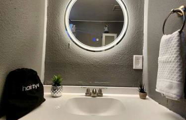 Modern Cabin with Arcade, Foosball Table and Fire Pit in Meadview, Arizona - Foto 35