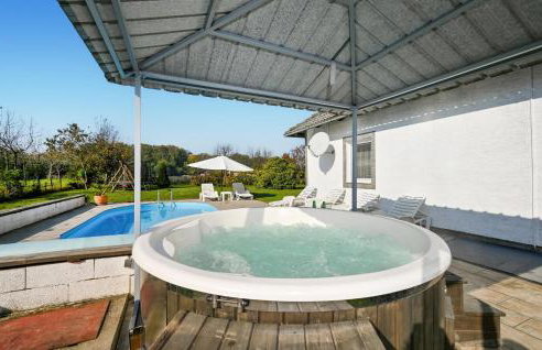 Amazing Home In Ivanska With Kitchen - Foto 7