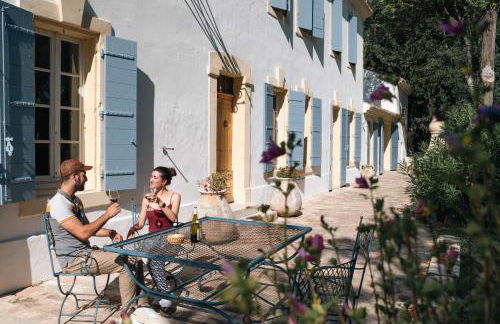 Mas du Versadou, dans un espace naturel protégé, piscine couverte chauffée toute l'année, Spa et salle de jeux - Foto 7