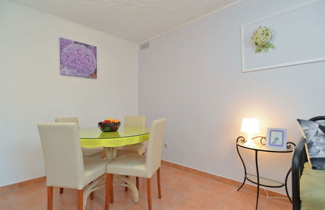 Apartment 669 - Photo 14