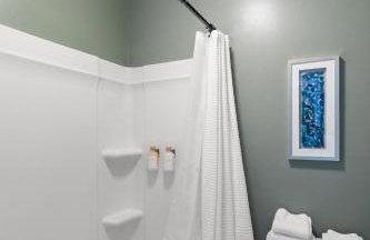 Newly Renovated, Dog Friendly, Stocked Kitchen - Foto 11