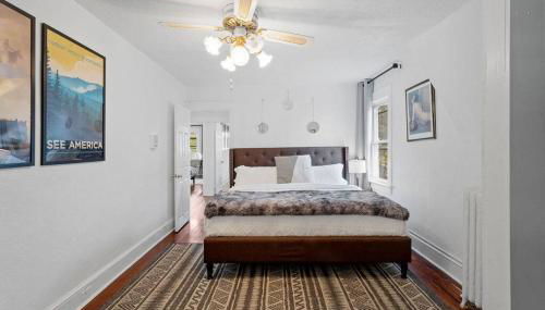 5BR 3BA Family Retreat 2 Blocks from Beach - Foto 5