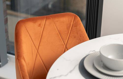 Lovely Home Near Canal, Park, & Central MK - Photo 2