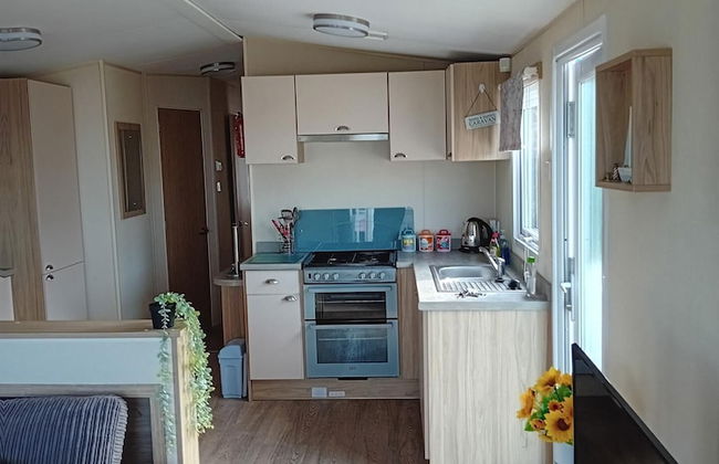 Cozy Chalet Sleeps 4 With Garden - Foto 7