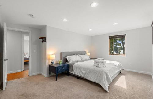 Cozy Pet-Friendly Condo l Pool l Dock l Walk to Parks - Foto 6