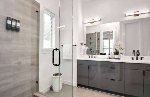 Chateau de Amour- Exquisite Townhouse - Medical Center, Downtown HTX - Foto 48