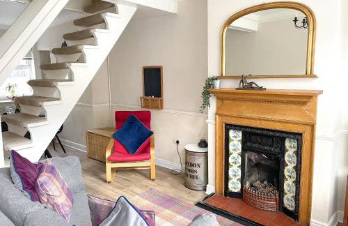 The Racecourse - Quaint Victorian Home With Free Parking - Foto 13