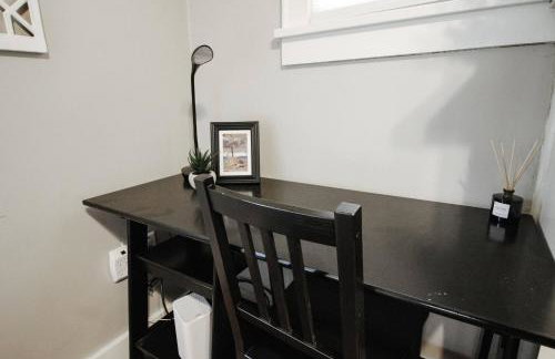 Central Location. Fenced Yard W Washer and Dryer - Foto 1