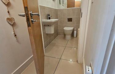 Quayside Home with Seperate Bar and optional access to Beach Hut - Foto 10