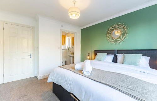 5 Bed House Heathrow Egham Virginia Water Sleeps 7 or Up To 8 If Sharing Beds, Mid To Long Term Bookings Welcome - Foto 11