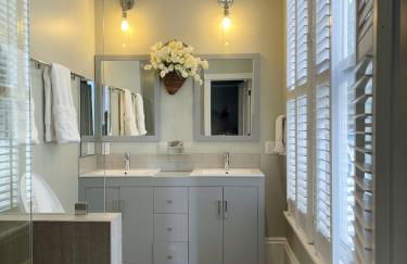 Totally Renovated Victorian House in Center SF! - Foto 65