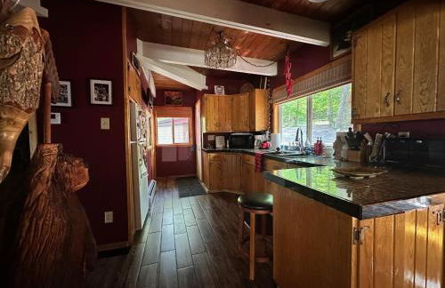 Well-appointed Adirondack cabin directly on 9-mile lake - Foto 49