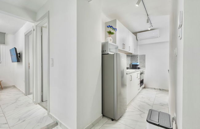 Premium Jacuzzi Suite at the City Center - Photo 6