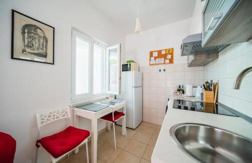 Violet Red Yellow Apartments - Foto 15