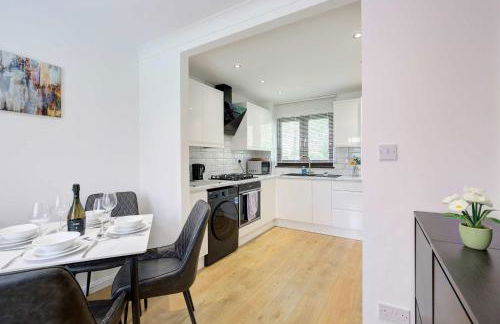 Spacious & Bright 3 Bedroom House in Peterborough - Foto 19