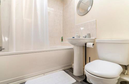 Lovely Two Bed detached house with Parking - Foto 25