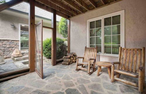 Cashiers Lux Mountain Home - Large Fire Pit - Foto 38