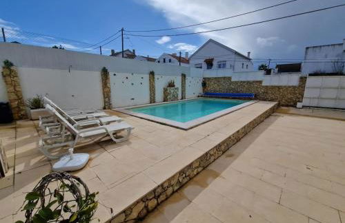 Pool House Minutes from Beach - Photo 9