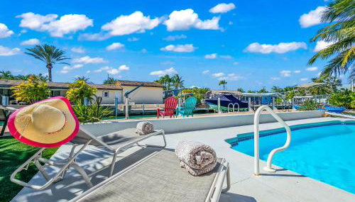 NEW!Paradise PalmsDockPoolKayaks GrillView! - Foto 3