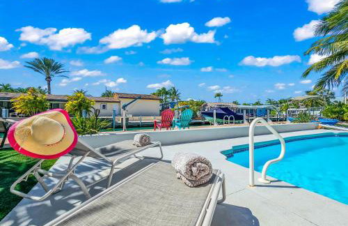 NEW!Paradise PalmsDockPoolKayaks GrillView! - Foto 3