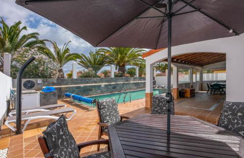 PRIMERA LUXURY HOUSE - Photo 8