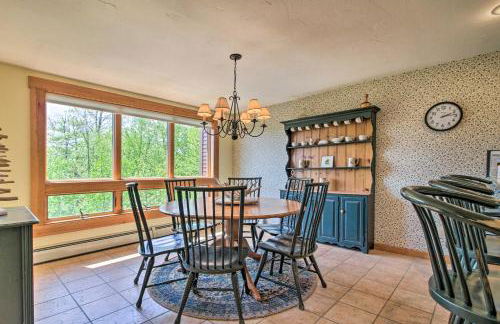 Timber Creek Townhome with 2 Decks and Mtn Views! - Foto 7