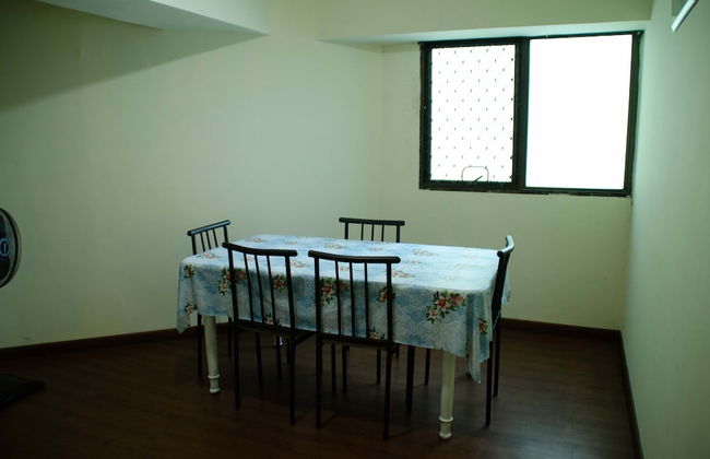 Spacious And Homey 3Br At Kondominium Rajawali Apartment - Photo 8