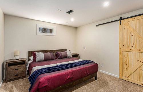 The Hopkins Hideaway - 40 Acres with trails, Arcades, Hot Tub, Fire Pit - Foto 19