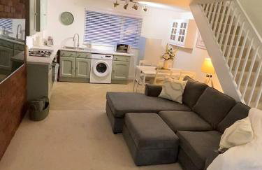 The Garden Annexe, walk to Derriford and close to Dartmoor with Parking - Foto 4