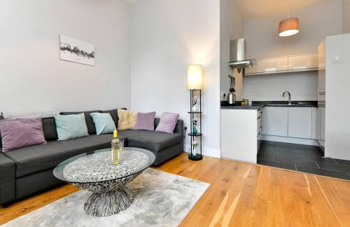 Beautiful 1 Bedroom Apartment in Newport Centre - Pass the Keys - Foto 9